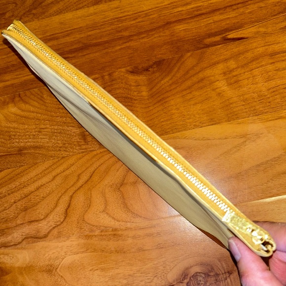 Authentic Céline Cabas Leather Clutch Bag Metallic Zippered Pouch - Picture 7 of 15